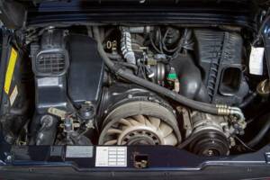 Afbeelding 34/35 van Porsche 911 Carrera (1995)