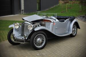 Image 12/22 of AC Six 16/80 (1936)