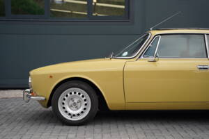 Bild 9/50 von Alfa Romeo 2000 GT Veloce (1975)