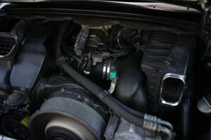 Immagine 51/134 di Porsche 911 Carrera (1995)