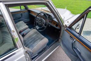 Immagine 9/34 di Mercedes-Benz 300 SEL 3.5 (1972)