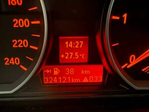 Image 17/18 of BMW 118i (2008)