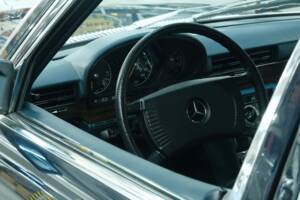 Image 49/50 de Mercedes-Benz 450 SE (1973)