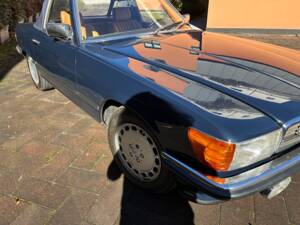 Image 3/51 of Mercedes-Benz 380 SL (1983)