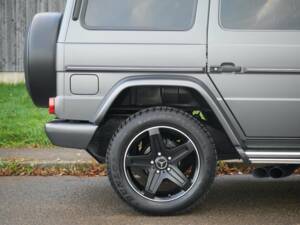 Image 19/38 of Mercedes-Benz G 500 (LWB) (2016)