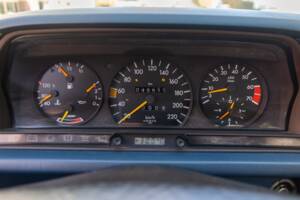 Bild 54/69 von Mercedes-Benz 190 E (1988)