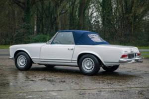 Image 31/36 of Mercedes-Benz 230 SL (1965)
