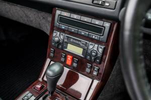 Image 19/43 of Mercedes-Benz SL 280 (2002)