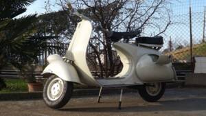 Image 36/38 of Piaggio Vespa 125 (1957)