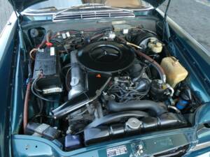 Image 14/20 of Mercedes-Benz 280 SE 3,5 (1971)