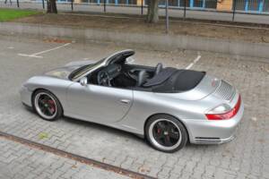 Bild 7/17 von Porsche 911 Carrera 4 (2004)