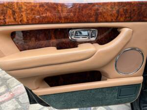 Image 25/64 of Bentley Arnage Red Label (2004)
