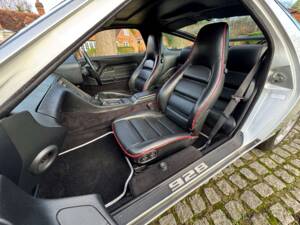 Imagen 27/33 de Porsche 928 S4 (1988)