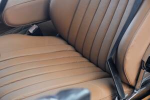 Image 47/50 de Mercedes-Benz 560 SL (1989)