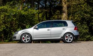 Bild 2/50 von Volkswagen Golf V GTI (2006)