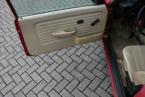 Image 8/30 of BMW 320i (1982)