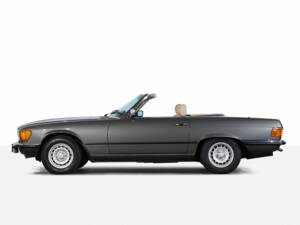Immagine 2/51 di Mercedes-Benz 280 SL (1985)