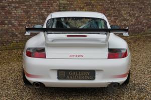 Image 36/50 de Porsche 911 GT3 RS Clubsport (2004)