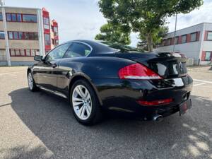 Bild 18/99 von BMW 650i (2007)
