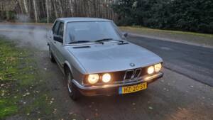 Bild 4/8 von BMW 525i (1982)