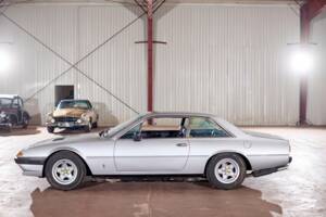 Image 7/23 de Ferrari 400 GT (1979)