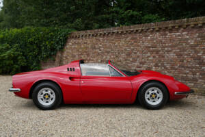 Afbeelding 49/50 van Ferrari Dino 246 GTS (1973)