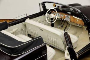 Image 11/31 of BMW 502 - 3.2 Litre Super (1960)