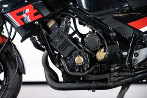 Image 15/50 of Yamaha FZ 750 (1986)