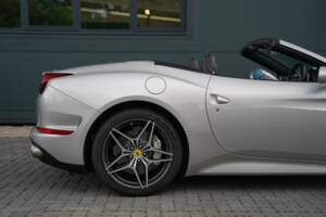 Bild 23/50 von Ferrari California T (2015)