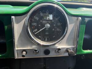 Image 6/16 of Morris Minor 1000 Traveller (1969)