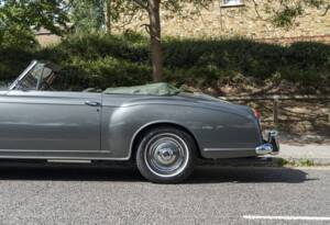 Bild 14/29 von Bentley S1 DHC Park Ward (1958)