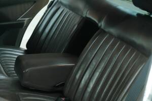 Bild 40/50 von Mercedes-Benz 380 SE (1983)