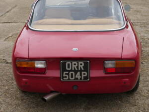 Image 46/49 of Alfa Romeo Giulia 1600 GT Junior (1976)