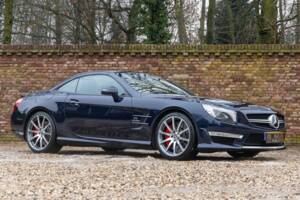 Immagine 32/50 di Mercedes-Benz SL 63 AMG (2012)