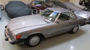 Afbeelding 6/17 van Mercedes-Benz 560 SL (1987)