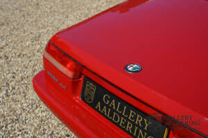 Immagine 12/50 di Alfa Romeo 2.0 Spider (1991)