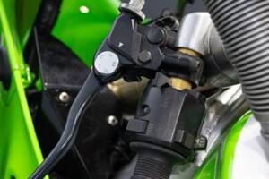 Image 18/50 of Kawasaki ZX-R 400 (1990)