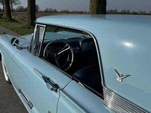 Image 13/21 of Ford Thunderbird (1959)