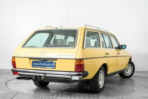 Bild 44/50 von Mercedes-Benz 300 TD Turbodiesel (1981)