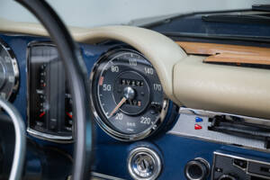 Image 17/38 of Mercedes-Benz 280 SL (1978)