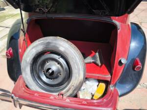 Image 16/30 of Citroën Traction Avant 11 B (1955)