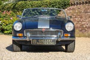 Image 27/50 de MG MGB (1966)