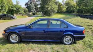 Image 8/8 of BMW 535i (1996)