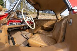 Image 27/50 of Mercedes-Benz 300 SL Roadster (1957)