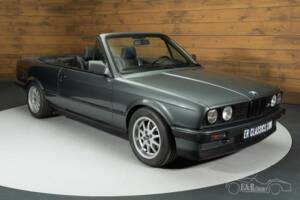 Image 2/19 of BMW 320i (1989)