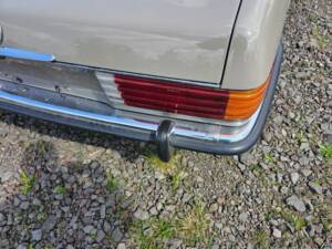 Image 16/27 of Mercedes-Benz 350 SL (1972)
