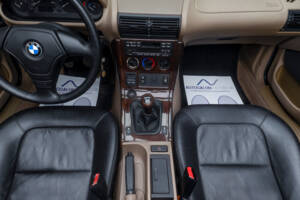 Bild 26/39 von BMW Z3 1.9 (1996)