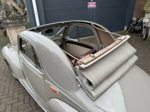 Imagen 10/13 de SIMCA Simca 6 (1948)