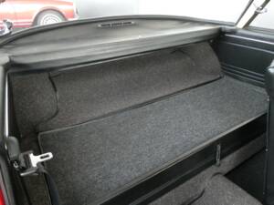 Image 15/27 of Volkswagen Karmann Ghia 1600 L (1967)