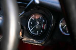 Image 16/50 of MG MGB (1962)